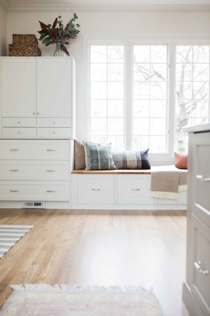 Ikea storage best sale bench with drawers